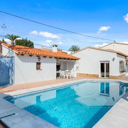 Mercedes - Plusholidays Calp