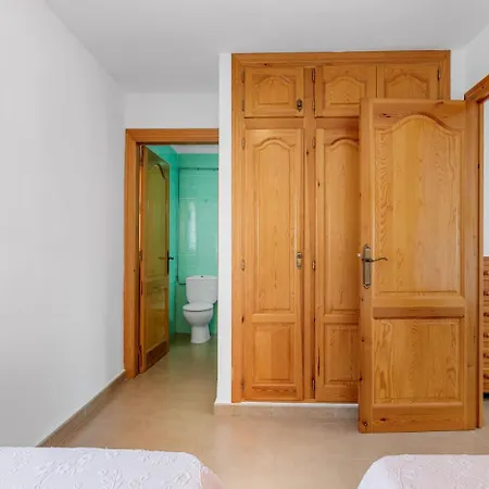 Mercedes - Plusholidays * Calp