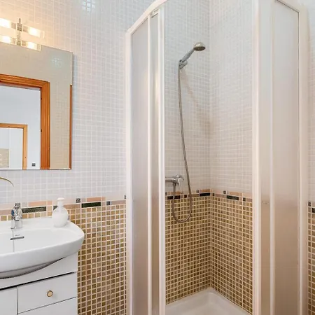 Mercedes - Plusholidays *