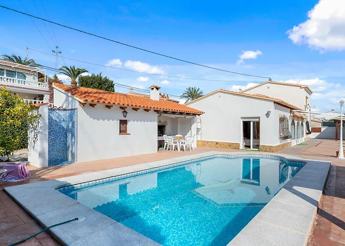 Mercedes - Plusholidays カルプ