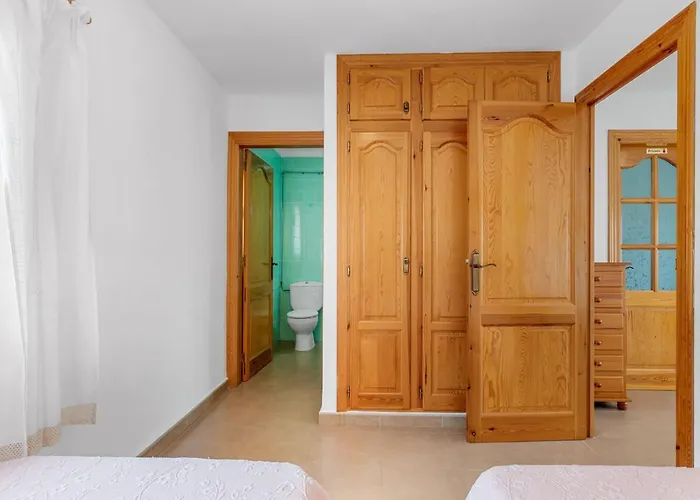 Mercedes - Plusholidays * カルプ